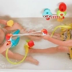 Yookidoo Badspeelgoed Submarine Spray Station Duikboot -Aanbiedingen badspeelgoed Winkel 550x309 9