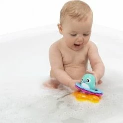 Playgro Drijvende Penquin - Badspeeltje - Badspeelgoed - Badspeelset -Aanbiedingen badspeelgoed Winkel 550x340 1