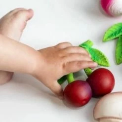 Oli & Carol Oli&Carol - Badspeeltje - Kers -Aanbiedingen badspeelgoed Winkel 550x361 5