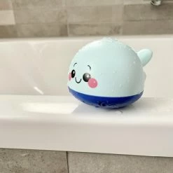 SEOS Shop ® - Badspeelgoed - Dolly De Dolfijn - Voor In Het Water - Lichtgevend - Lichtblauw/Donkerblauw -Aanbiedingen badspeelgoed Winkel 550x412 13