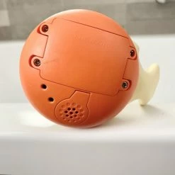 SEOS Shop ® - Badspeelgoed - Dolly De Dolfijn - Voor In Het Water - Lichtgevend - Oranje/Crème -Aanbiedingen badspeelgoed Winkel 550x412 23