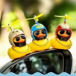 Merkloos Auto Eendje Decoratie - Bad Eend - Auto En Fiets Decoratie - Met Kleefstrip, 8 Helm , Propellor, Zonnebril En Gouden Ketting -Aanbiedingen badspeelgoed Winkel 550x550 167