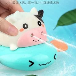 Simann Products Badspeelgoed Koe - Opwindbaar Bad/Zwembad Speelgoed - Kleur Groen - Water Spuitende Koe - Baby En Peuter -Aanbiedingen badspeelgoed Winkel 550x550 431