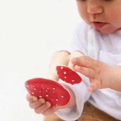 Oli & Carol Bad- Bijtspeeltje Spot Paddestoel -Aanbiedingen badspeelgoed Winkel 550x550 590