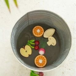 Oli & Carol Oli And Carol- Badspeeltje - Bijtspeeltje - Veilig - Natuurlijk - Appel -Aanbiedingen badspeelgoed Winkel 550x550 616