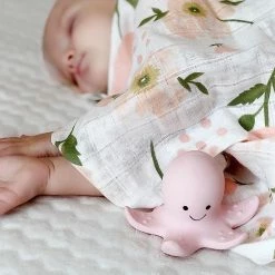 Tikiri Badspeeltje Met Belletje Octopus -Aanbiedingen badspeelgoed Winkel 550x724 1